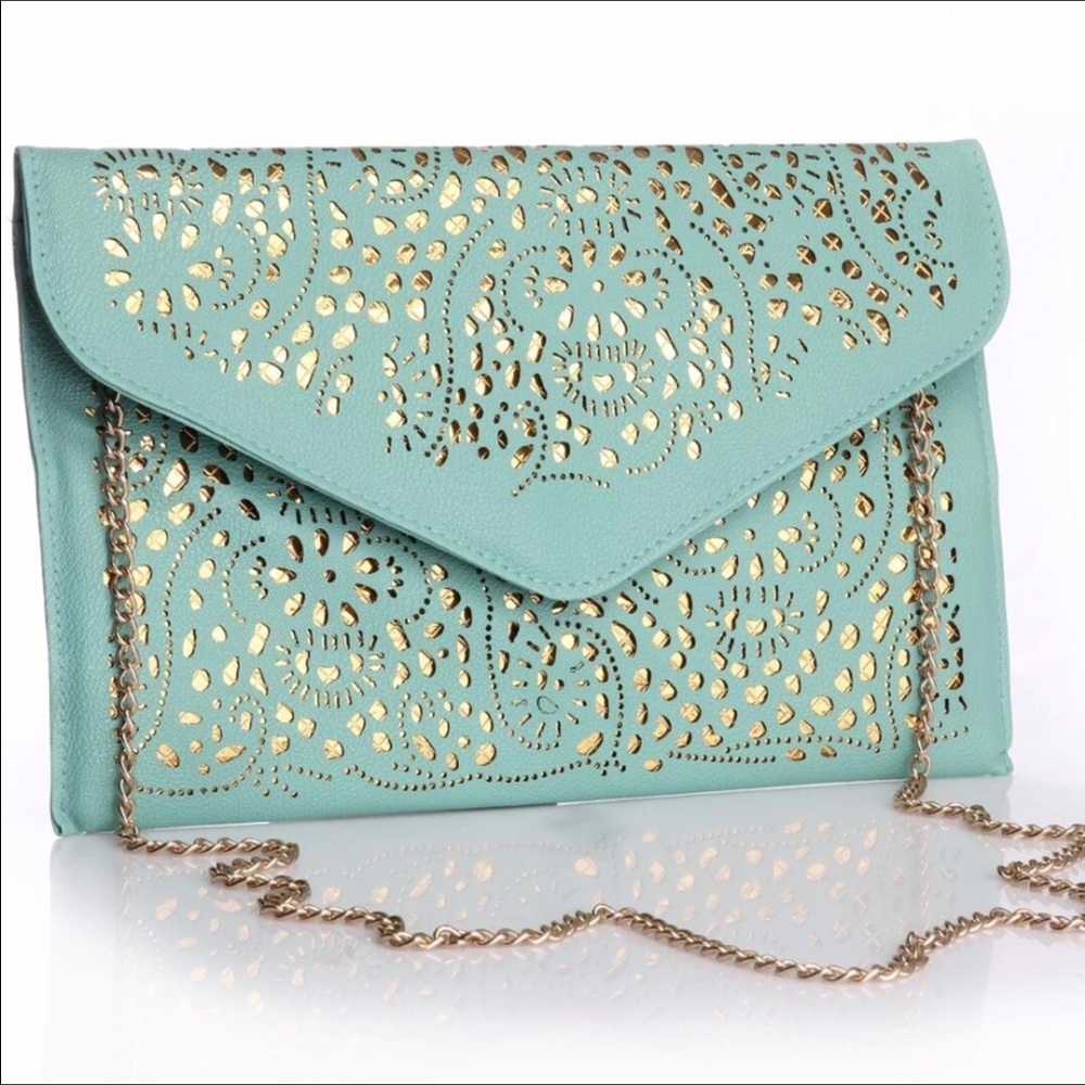 Envelope clutch