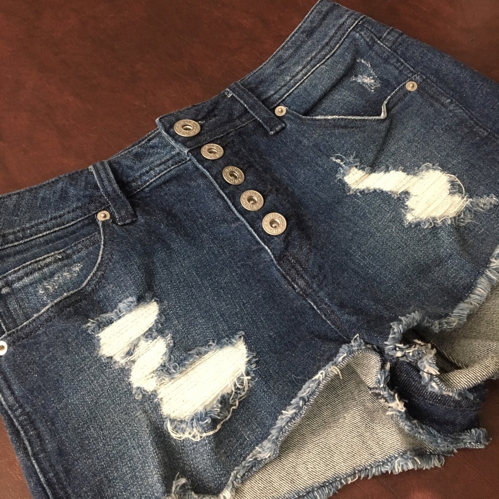 GUESS high waisted ripped denim shorts - Picture 2 of 4