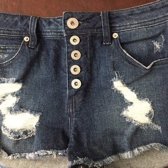 GUESS high waisted ripped denim shorts - Picture 4 of 4