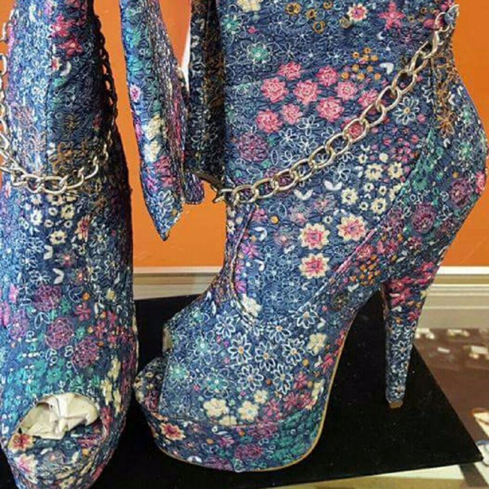 Fabric brand New peep toe boots