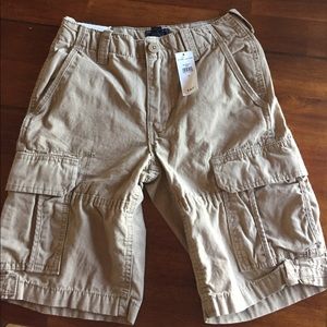 Gap boys khaki cargo shorts size 8