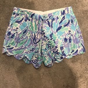 Lilly Pulitzer 5" Buttercup Scallop Short