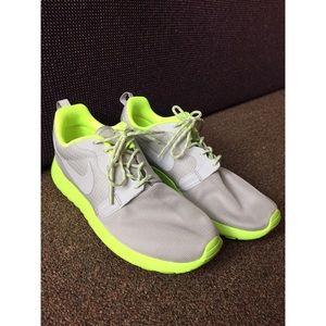 Nike Roshes Sz. 8
