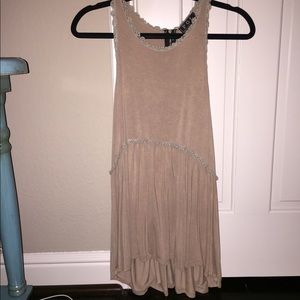 Tan/taupe Pols Tank