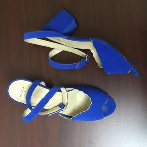 American Apparel Strappy Scallop Sandals