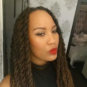 Meet your Posher, Crystal