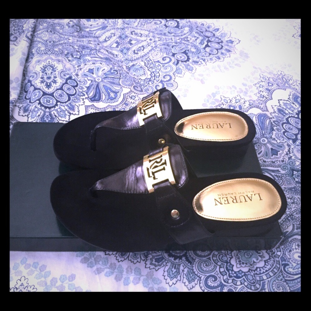 LAUREN RALPH LAUREN LAKIN T-STRAP THONG SANDALS