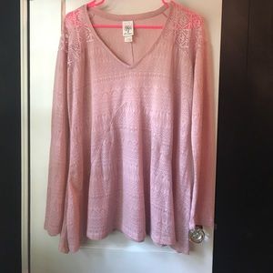Light weight long sleeve top