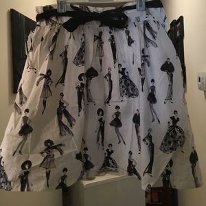 Modcloth black and white vogue skirt