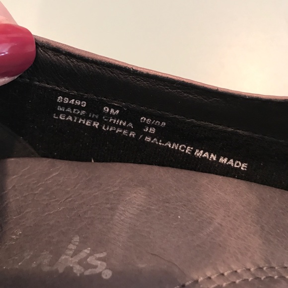 NWOT Gray Clarks Dress Shoes - Picture 4 of 7