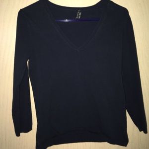 Long sleeve V neck