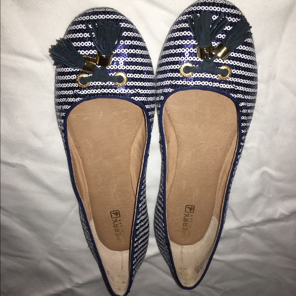 Sperry blue and white flats