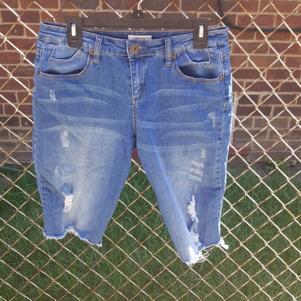 Love Culture bermuda shorts