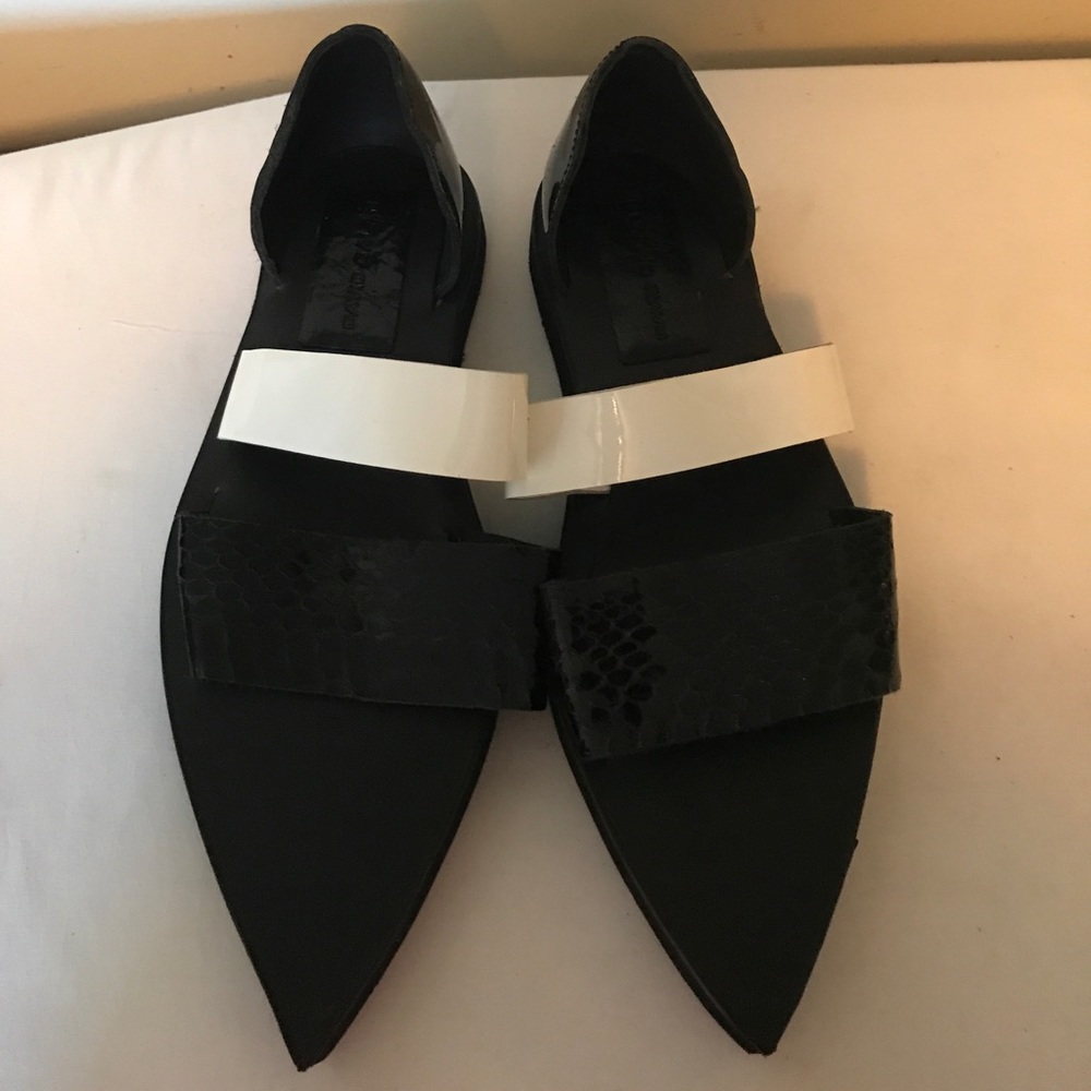 David gallan sandals size 7 - black & white
