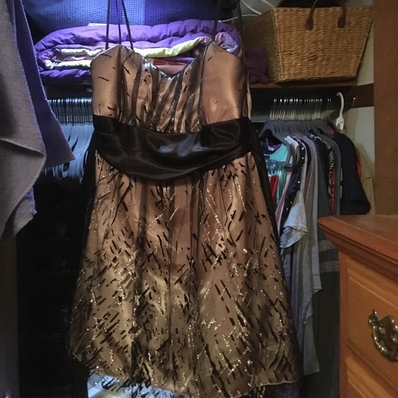 Deb Homecoming Dress - Picture 1 of 2
