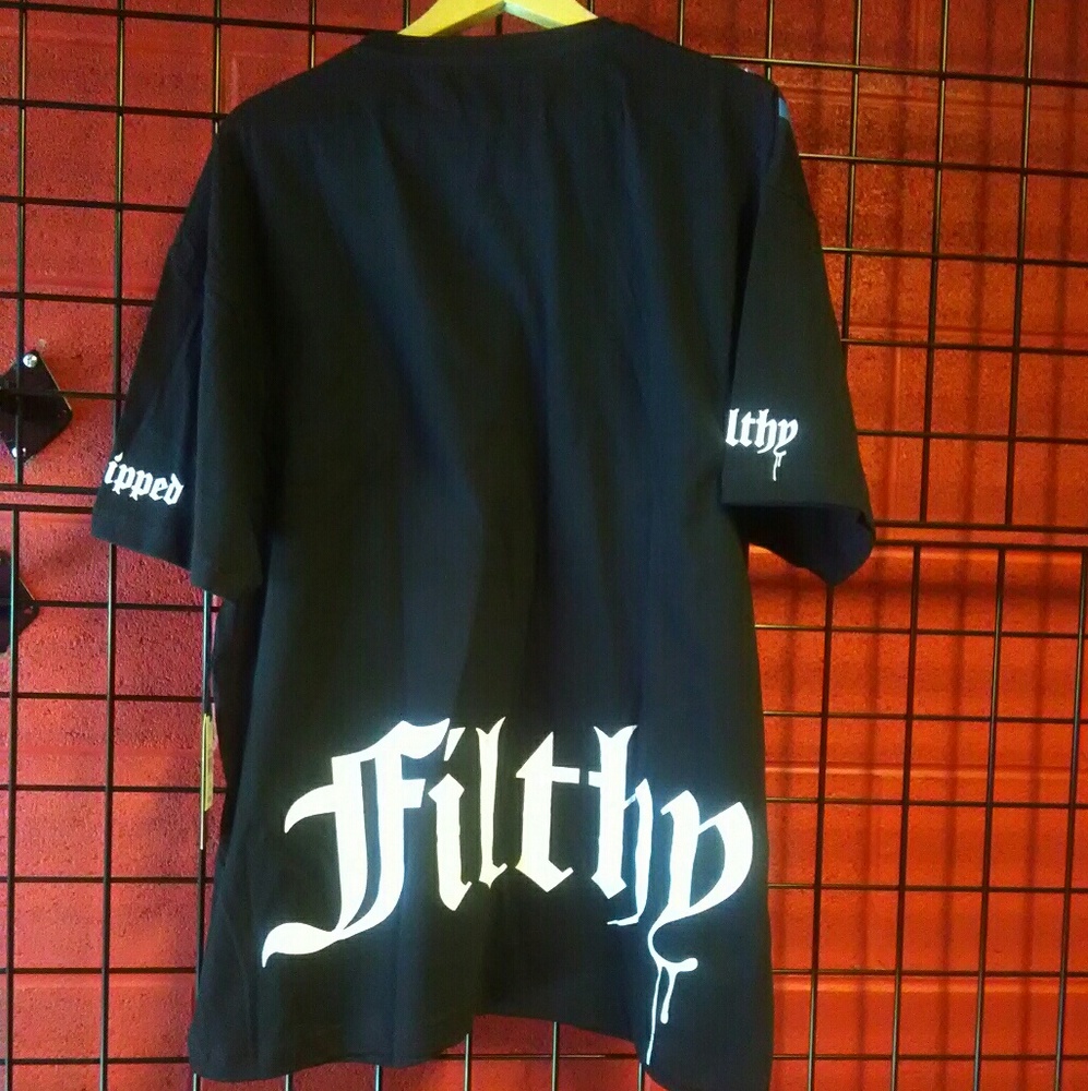 Shirt - Picture 3 of 3