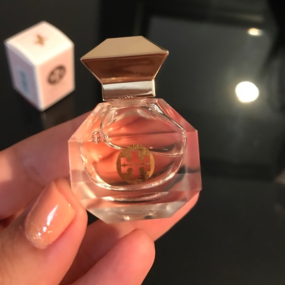 Tory Butch mini "Love Relentlessly" perfume - Picture 4 of 4
