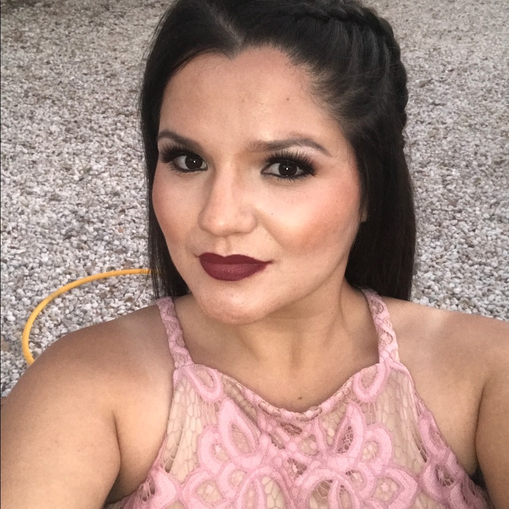 Meet your Posher, Maria yesenia