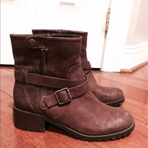 Lord & Taylor Walcott brown leather combat boots