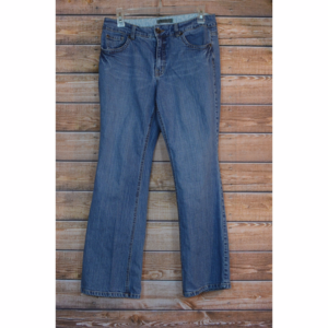 Apt. 9 Bootcut Jeans 10 Short