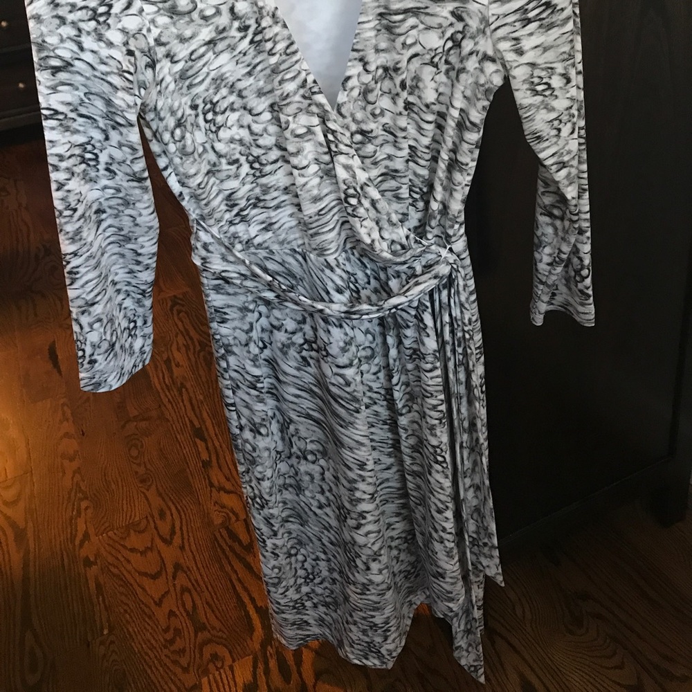 Ivy+blu wrap dress - Picture 3 of 3