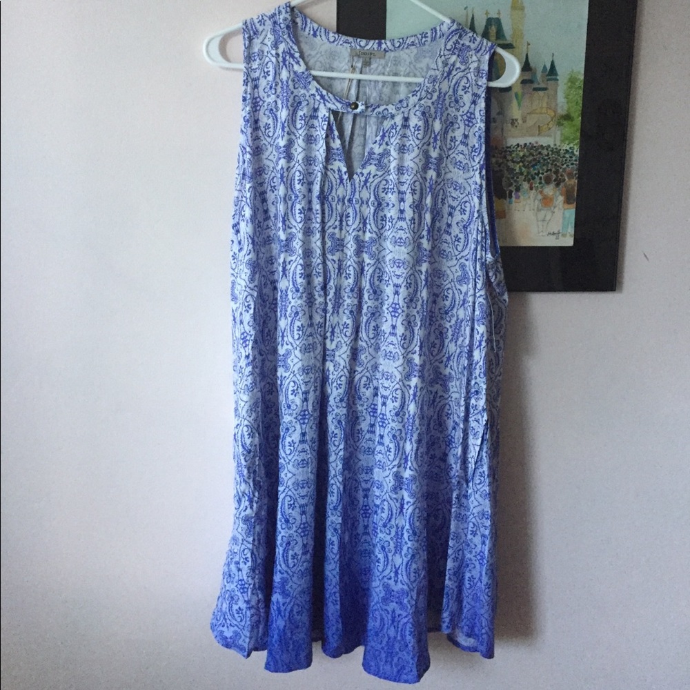 Beautiful blue sundress with keyhole opening!!