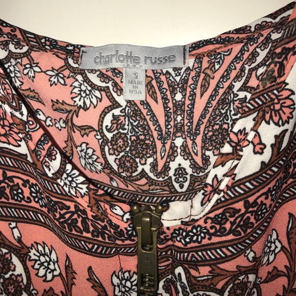 ❌SOLD❌ Paisley Crop Top - Picture 3 of 3