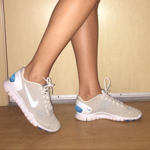 Nike shoes- white & blue