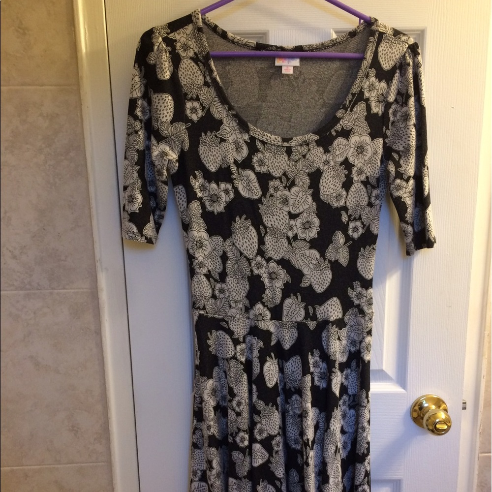 LULAROE NICOLE SMALL