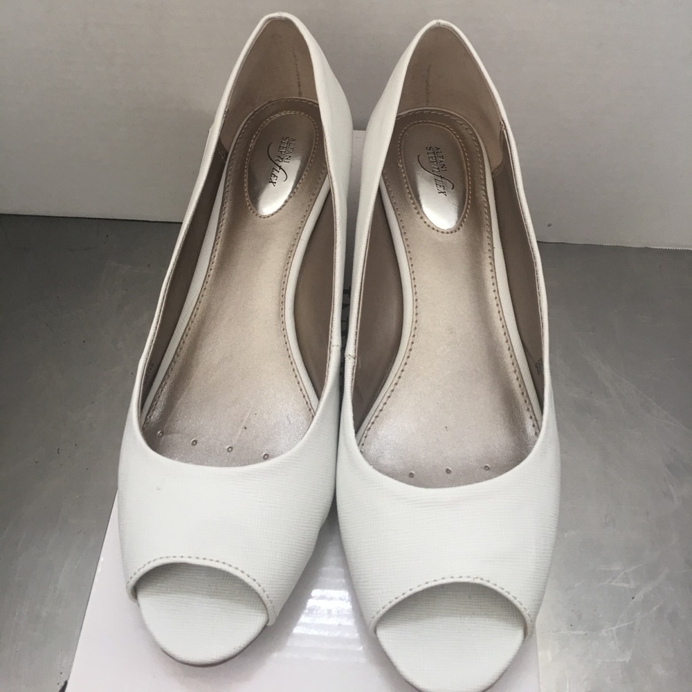 Alfani white wedged shoes