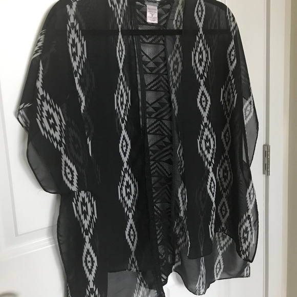 Charlotte Russe Jackets & Blazers - Tribal designed kimono