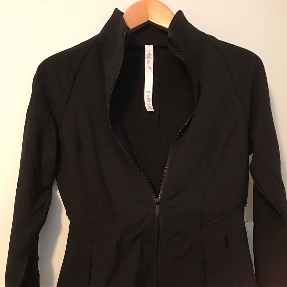 NWT Lululemon Jacket. Sz 8. Gift, too small 😞