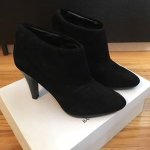 Banana Republic Cruz Booties 8.5