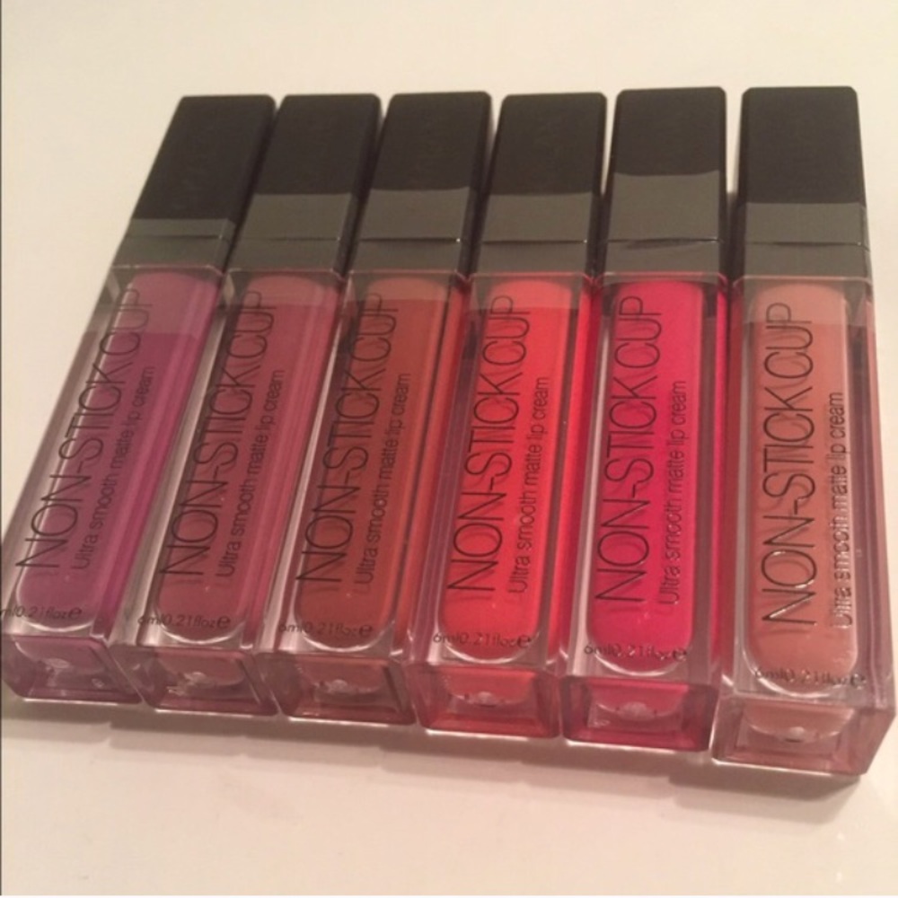 [SOLD] Liquid Matte Lipsticks Collection