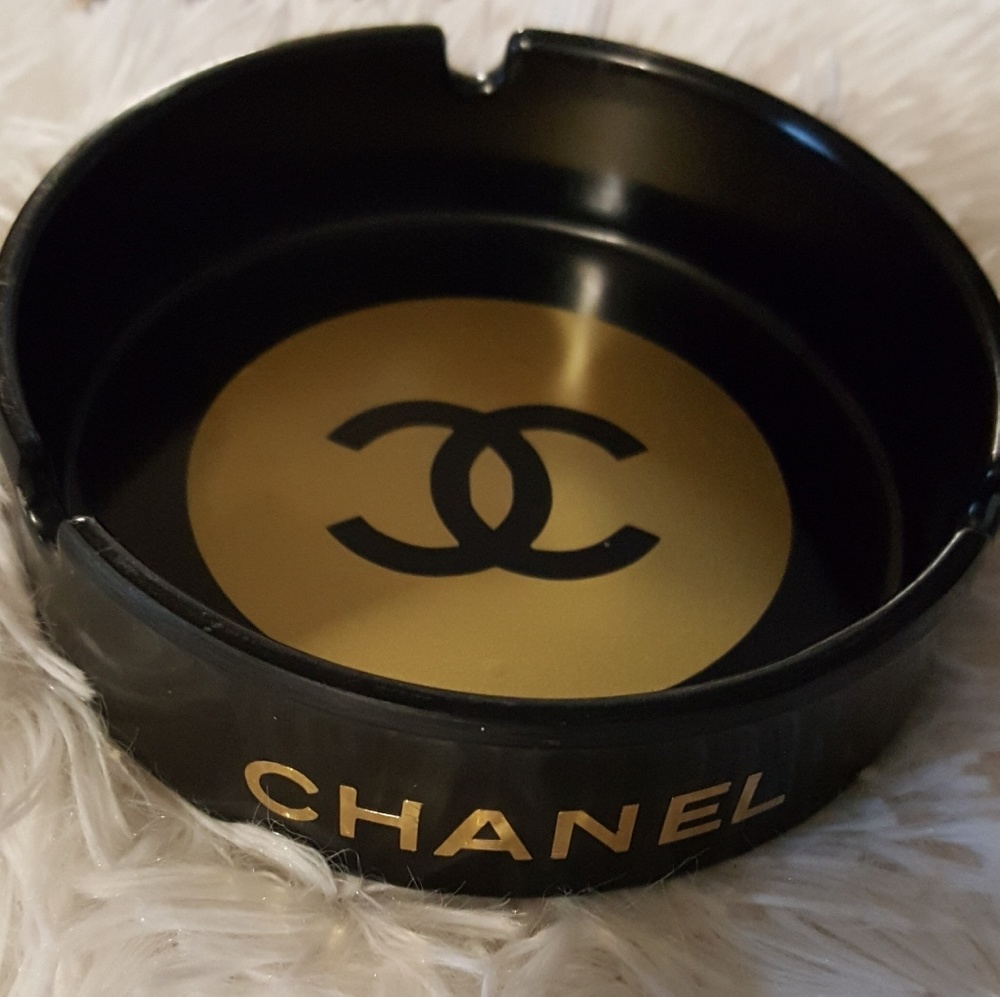 Ashtray