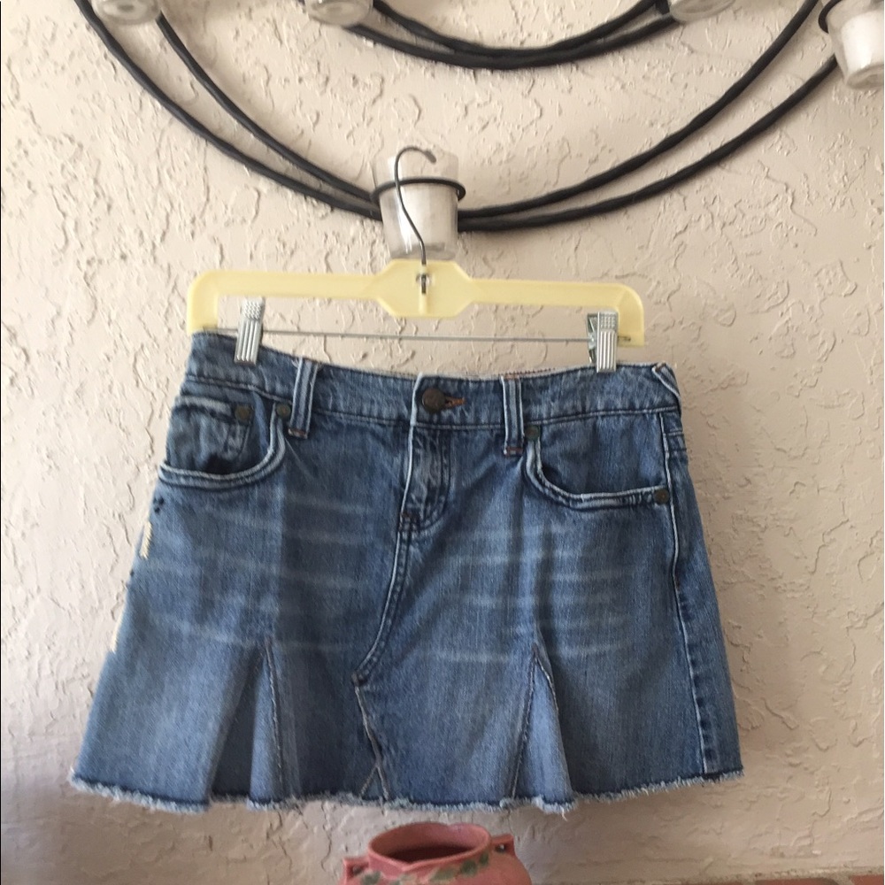 Adorable Free People Denim skirt 🌸