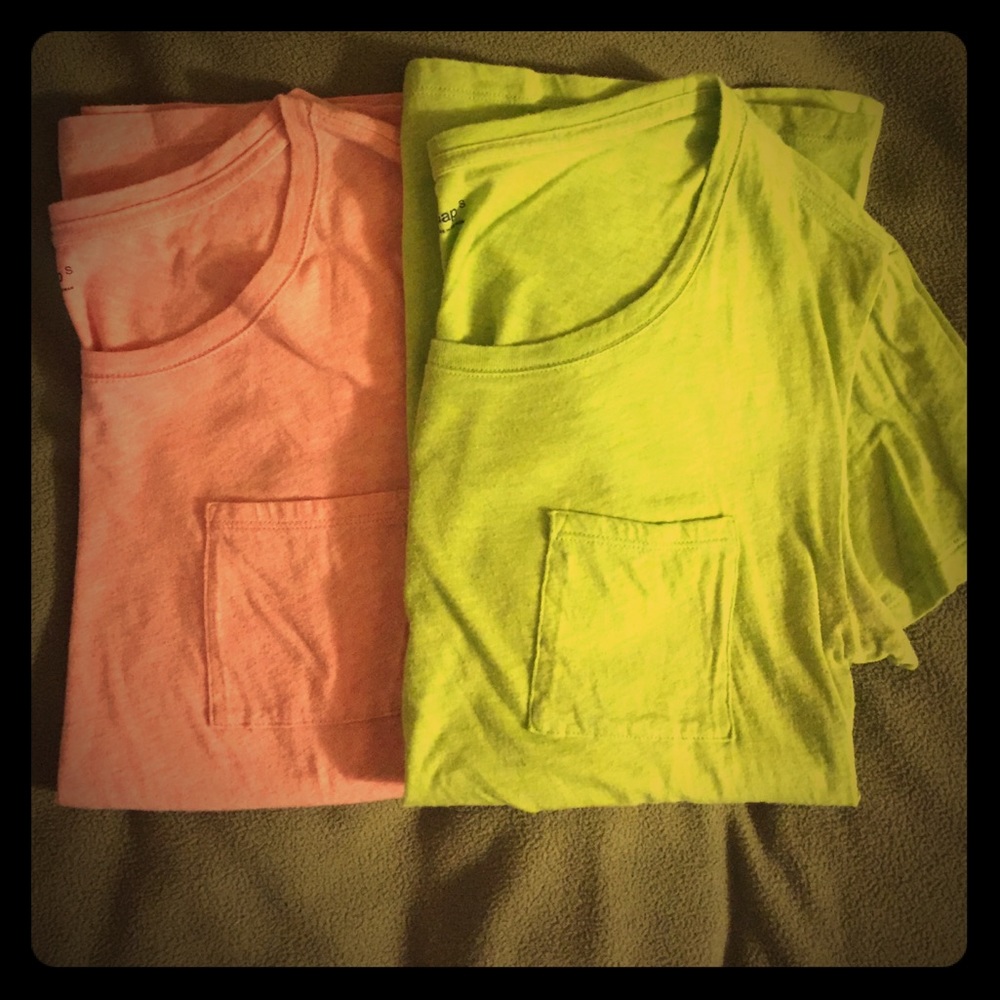 Bundle of 2 Gap Pocket Tees