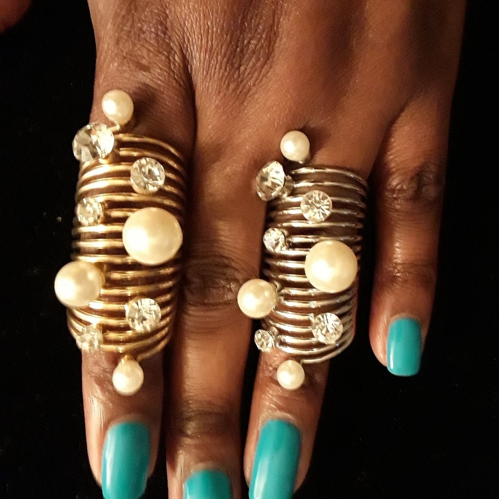 Long silver or gold finger ring