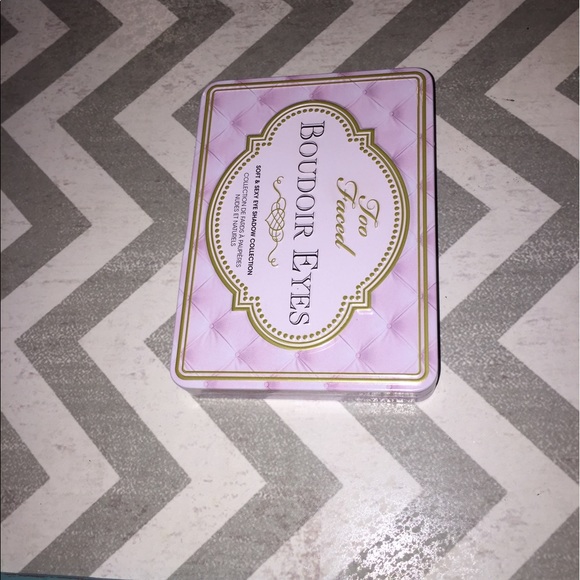 Too Faced Boudoir Eyes Palette - Picture 3 of 5