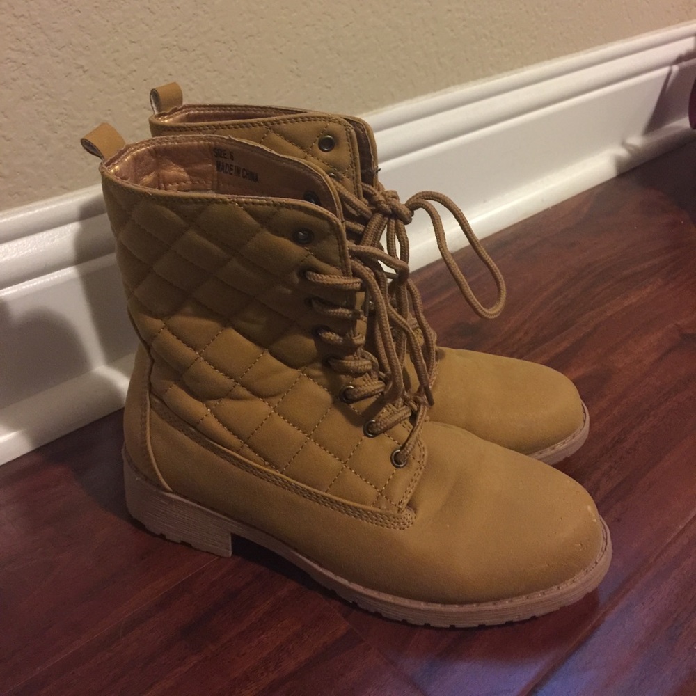 Tan winter boots