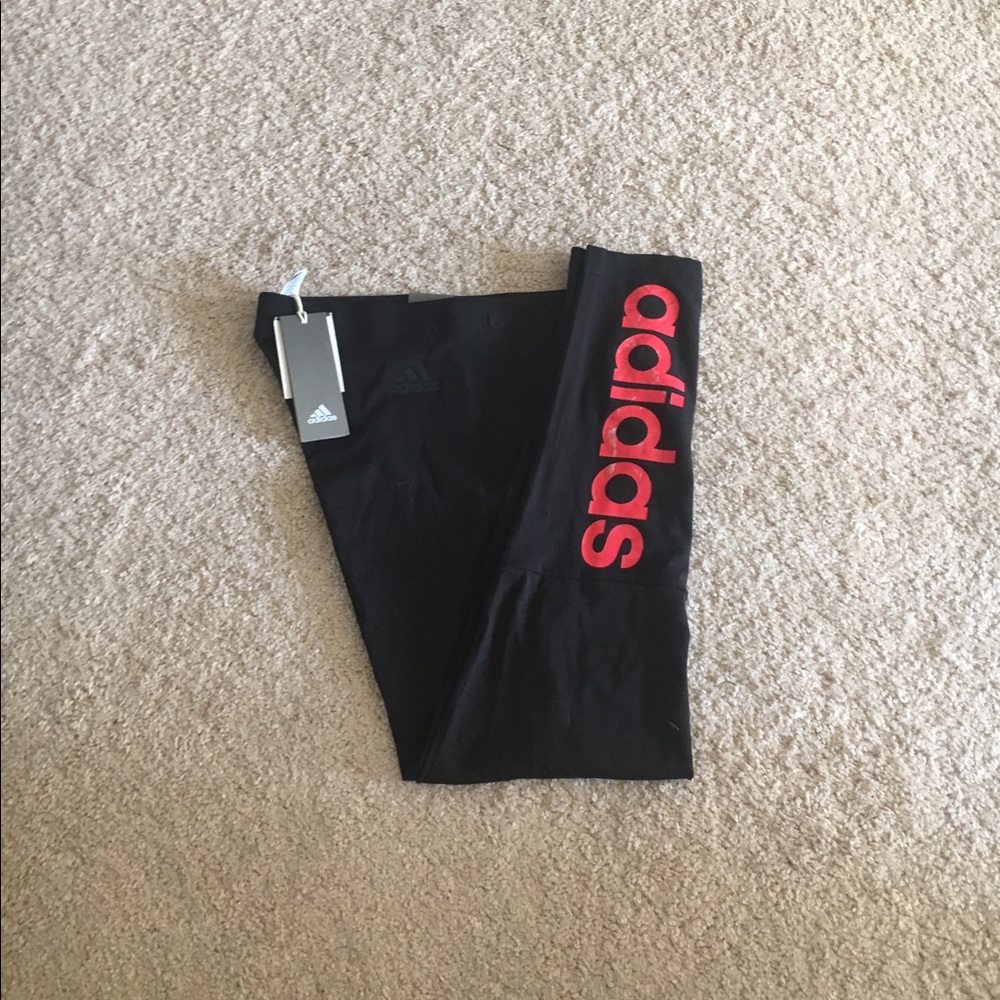 ✨FLASH SALE✨ RARE RED LOGO LEGGINGS