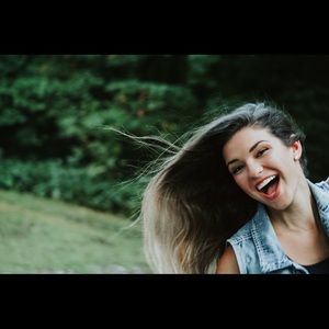 Meet your Posher, Cayla