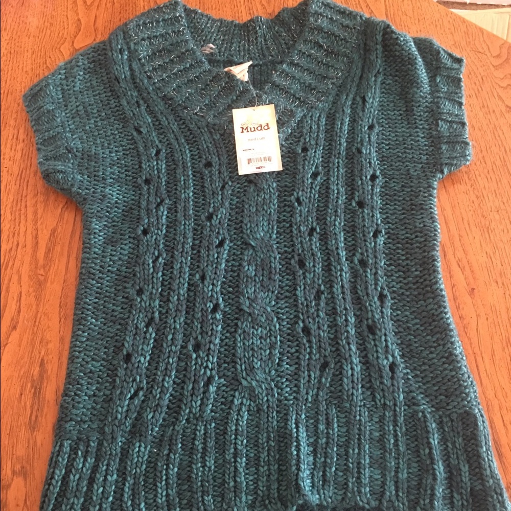 NWT Mudd Short Sleeve Sweater (M)