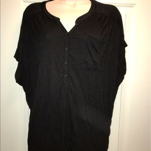 Pleione everyday black top