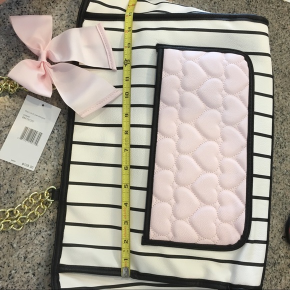 Betsey Johnson 💕w/ pull out cat pouch & pink bow - Picture 7 of 8