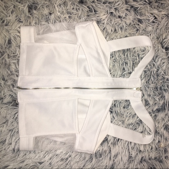 White crop top with mesh sides - Picture 2 of 2