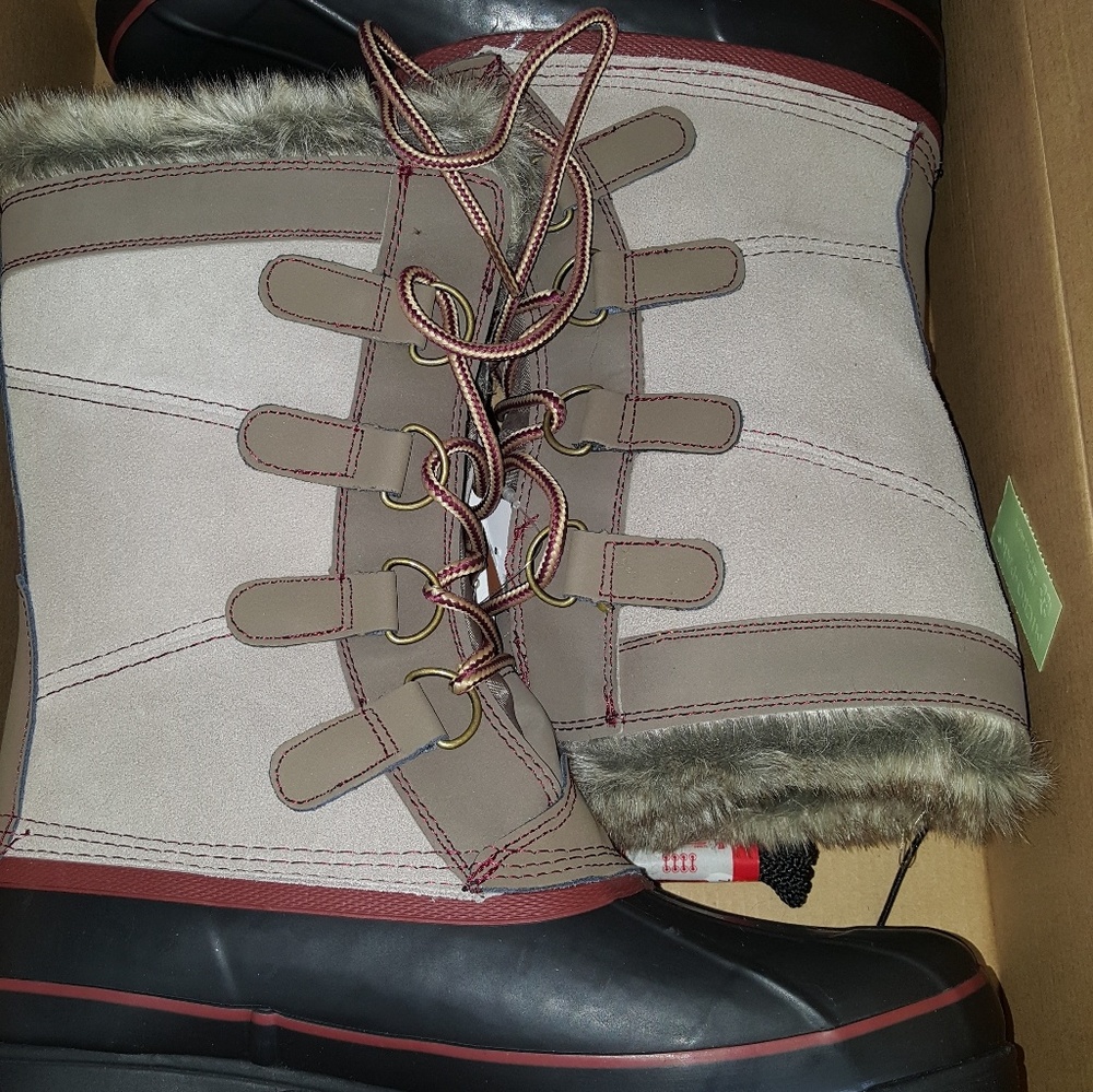 Women's boots  khomu north star size 9