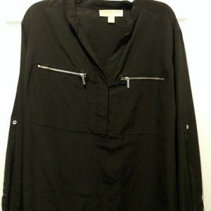 Michael Kors v neck button down