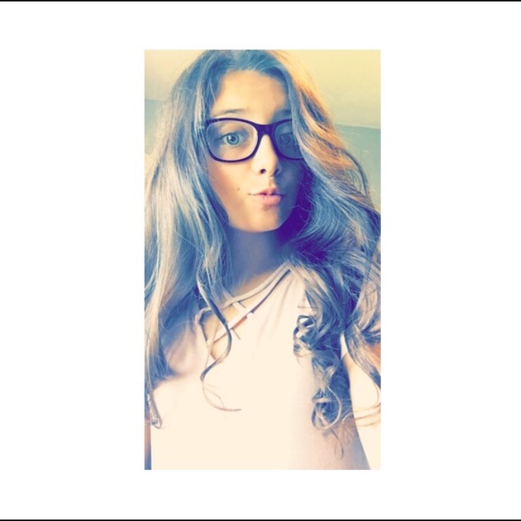 Meet your Posher, Sabrah - Picture 1 of 1