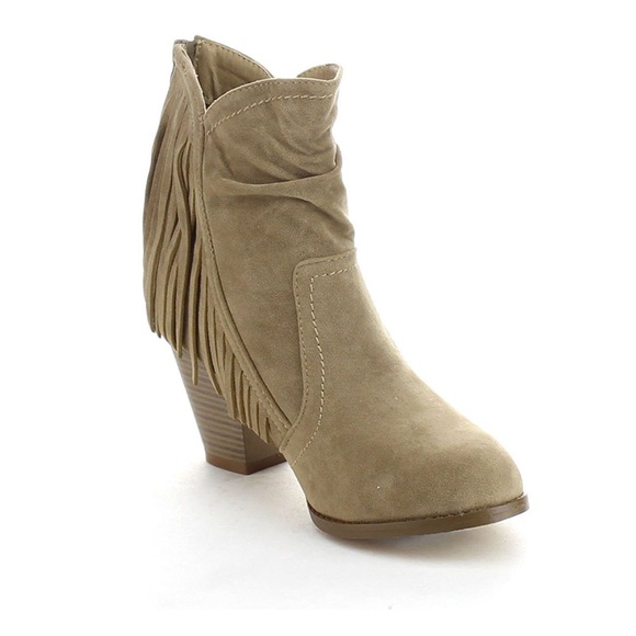 Tan V Cut Fringe Ankle Booties - Picture 3 of 6